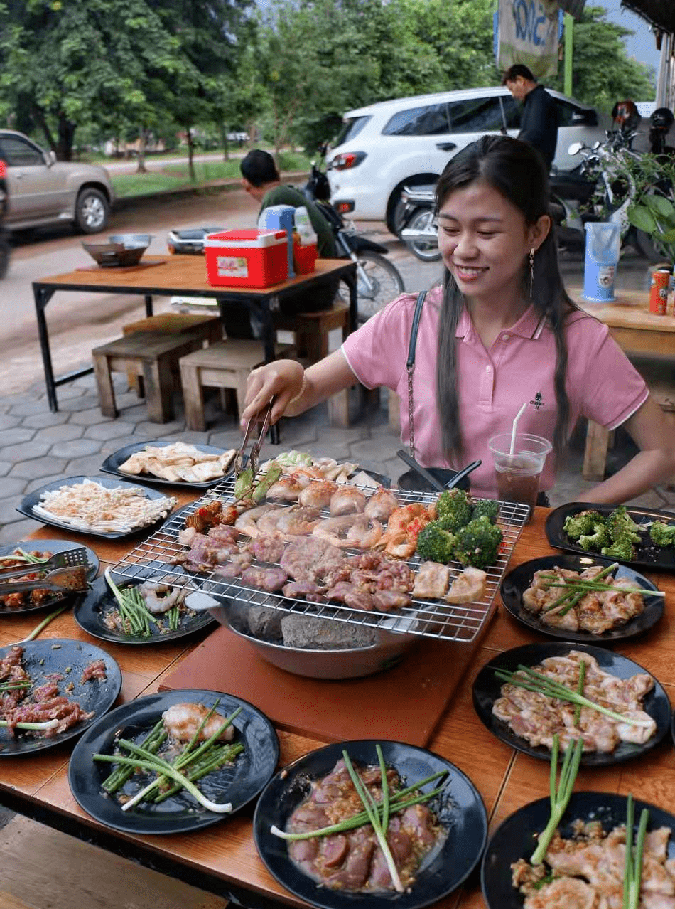 柬埔寨美女 美食图片