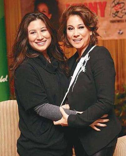 丧夫后,罗京妻子选择再嫁,而她则选择独自守寡37年_甄妮_丈夫_傅声