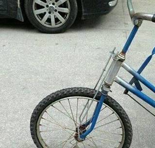 搞笑图片幽默段子笑话:老板,当你不缺钱的时候是不是去旅游啊?