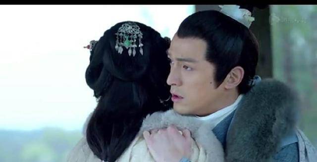 《琅琊榜》长亭相认,霓凰和梅长苏的两次相拥有何不同?