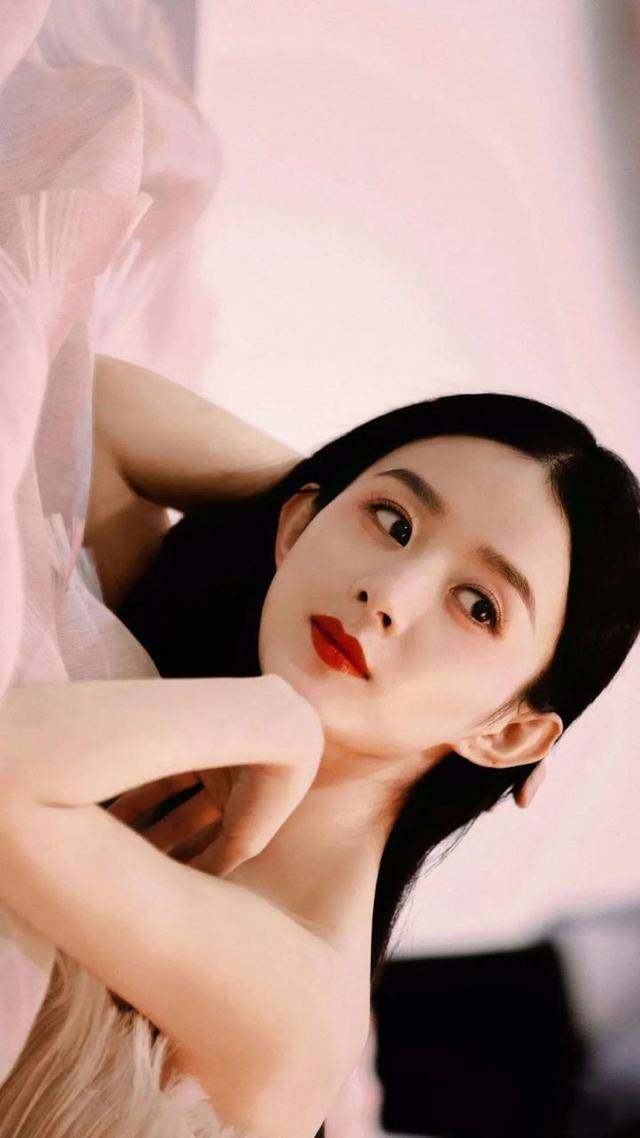 安利一波福利,演员赵丽颖的50张"无水印"壁纸_遇颖宝_盛明兰_萤火虫