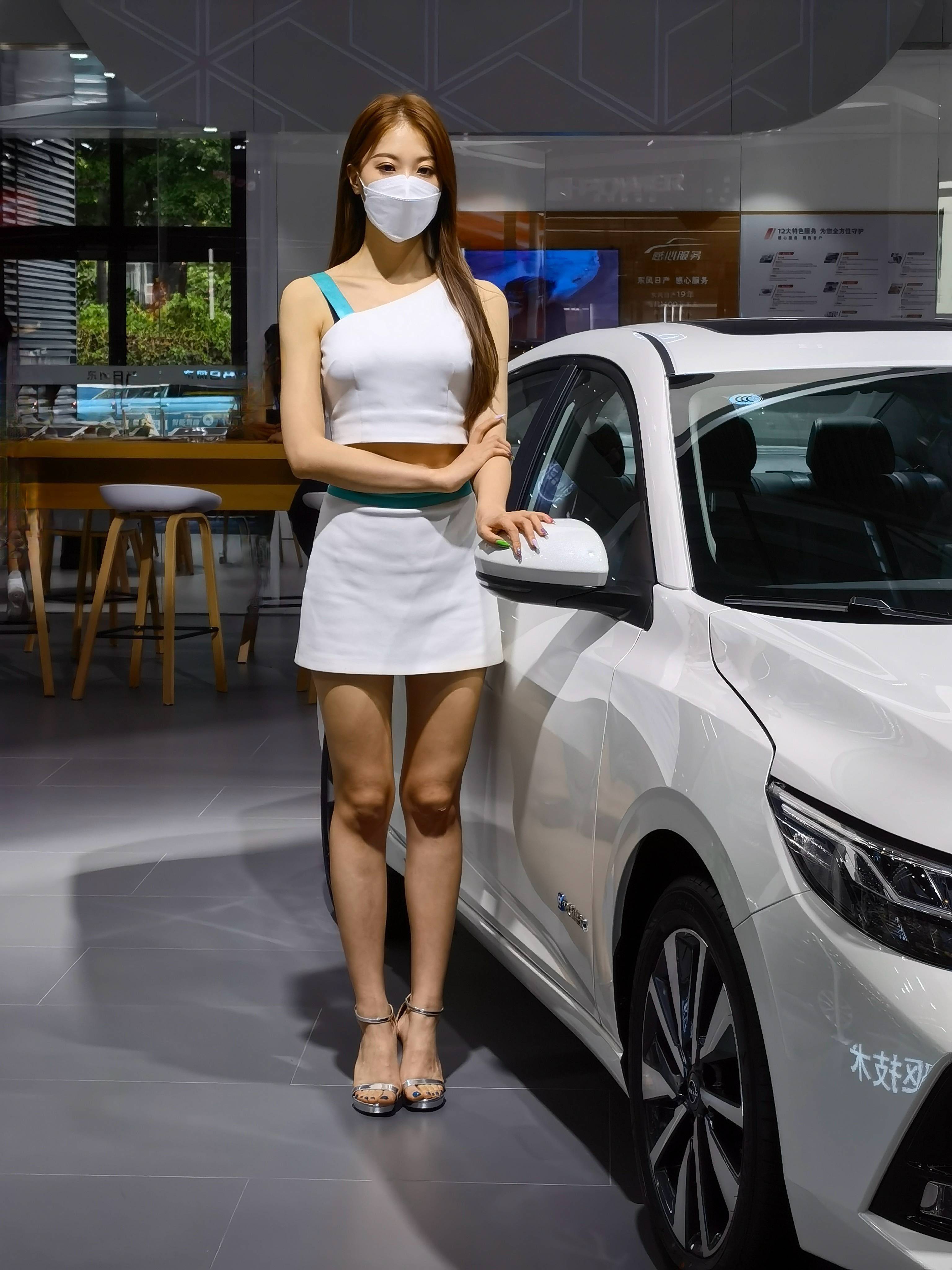 深圳大湾区车展启辰大长腿车模