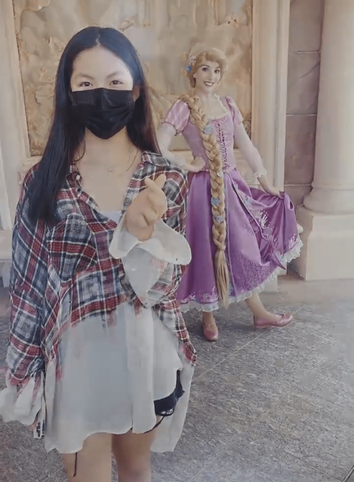 李湘王岳伦疑似复合!三度晒同框文案