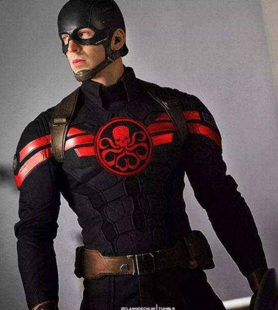 漫画中是这样的,美队的盾牌从圆形变成了尖尖的.