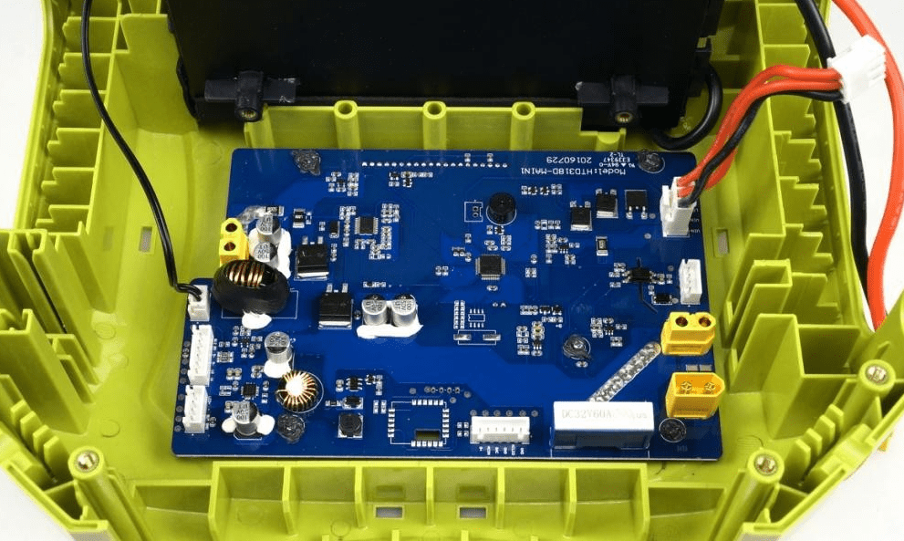 户外储能市场发展火热,其内部储能专用插头不可或缺_电源_连接器_便携