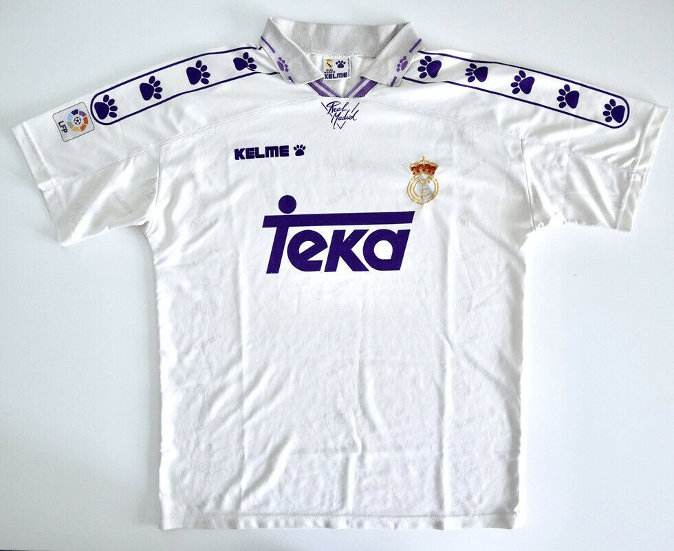 上世纪60年代,奎尔斯兄弟在西班牙"鞋都"埃尔切开创了卡尔美品牌,球队