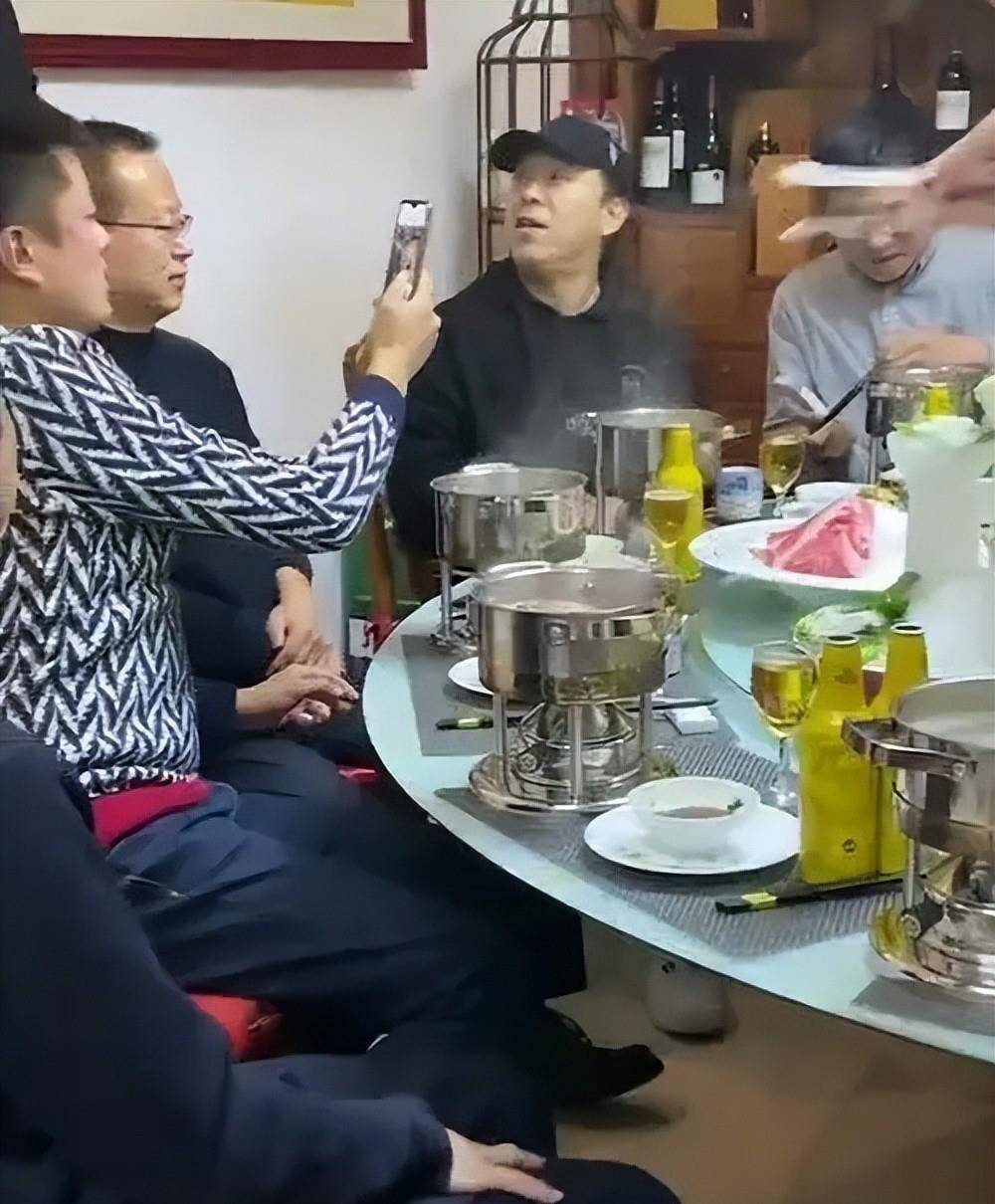 不要和黄喝酒,不要请成龙代言,不要和谢娜吃饭_腾格_旅馆_笑话