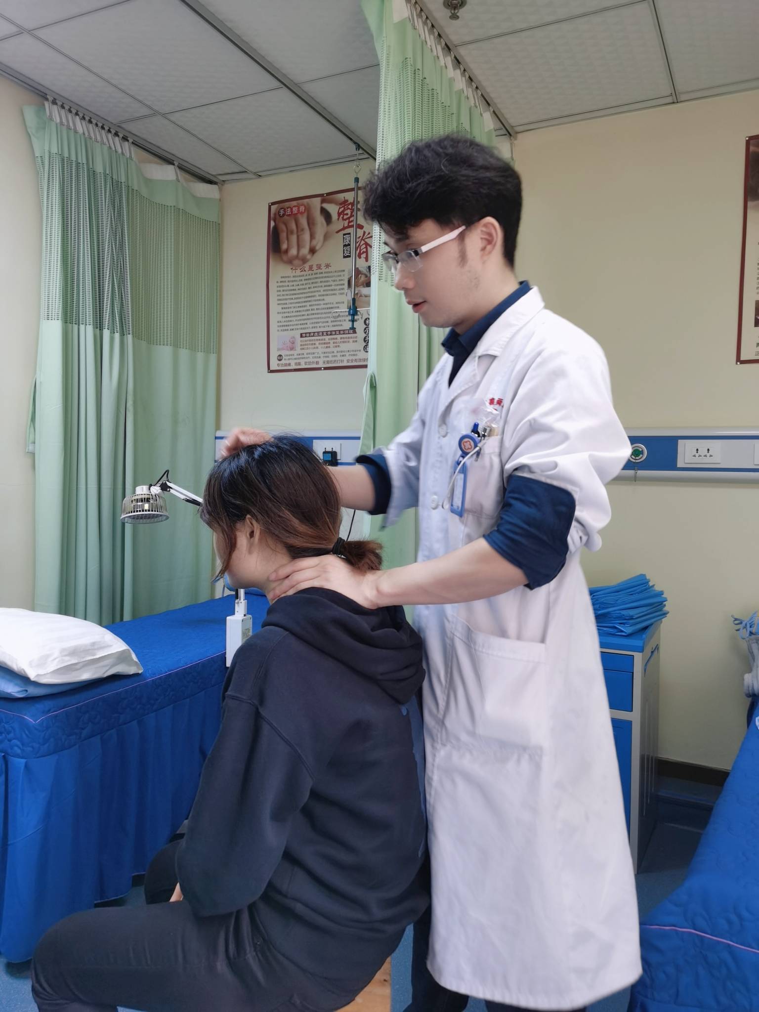 重庆正骨龙医生中医正骨手法应被发扬光大