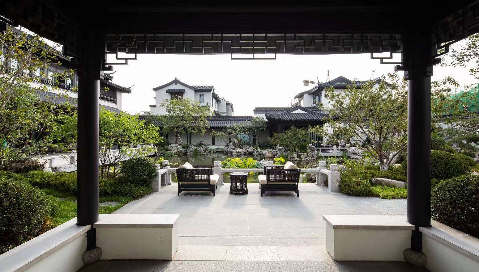 "市场遇冷豪宅火爆",郡源紫金桃源为什么会"热销"?_别墅_生活_项目