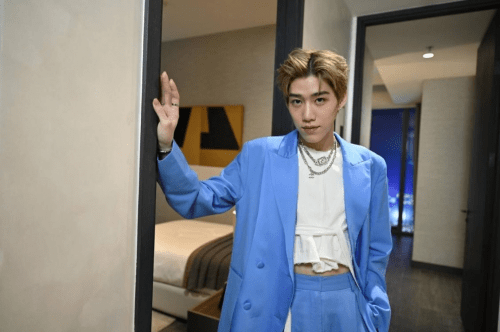 雷蒙置地携手泰星pp krit带来福祉生活新定义_korn_tait_phrom