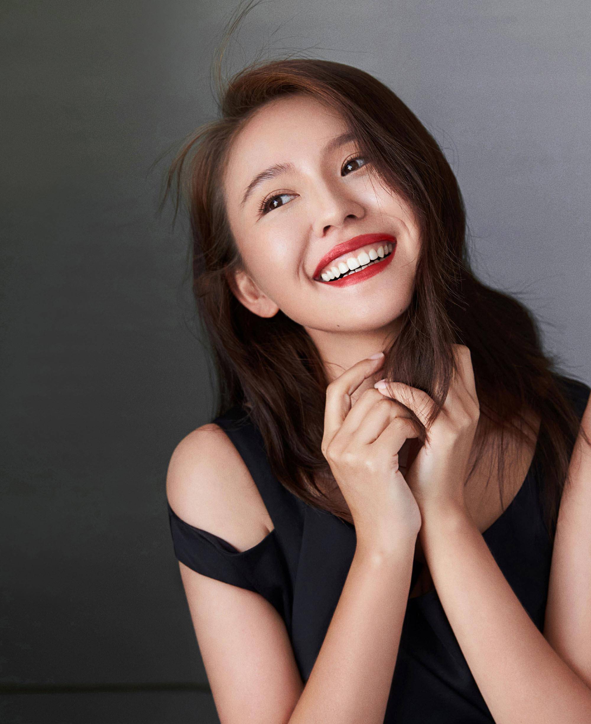 豌豆靠着热依扎一炮打响,也不过3万粉丝,而热依扎的微博五百多万粉丝