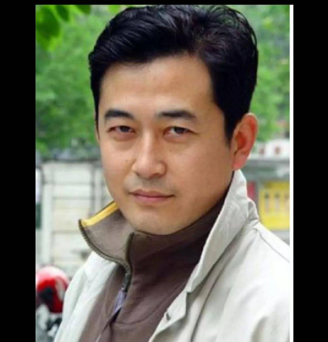 演员王志飞失去聋哑父母骂前妻的儿子差点失去了自我