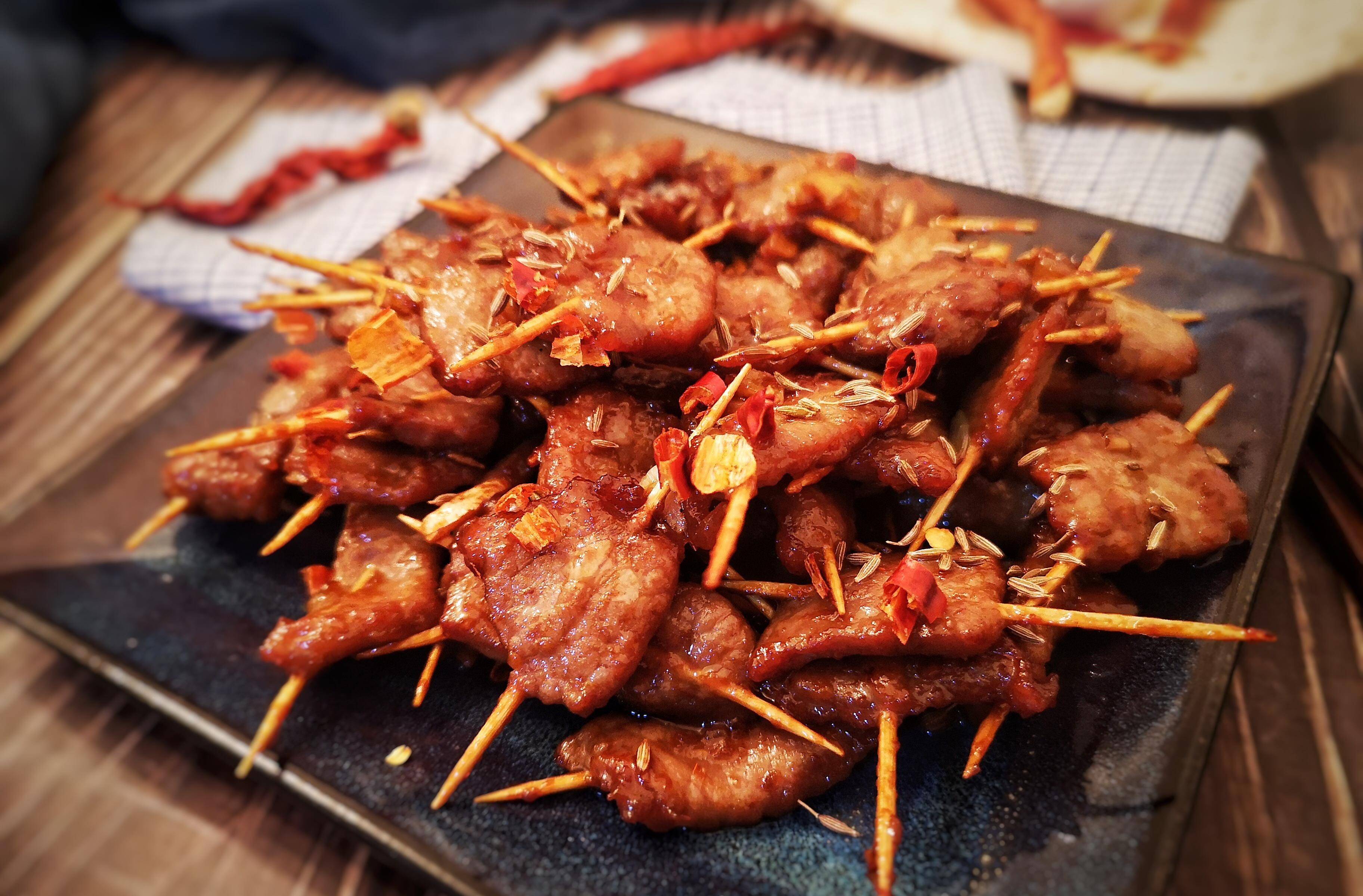 原创牙签牛肉好吃有诀窍这么一做麻辣鲜香比牛肉干还好吃