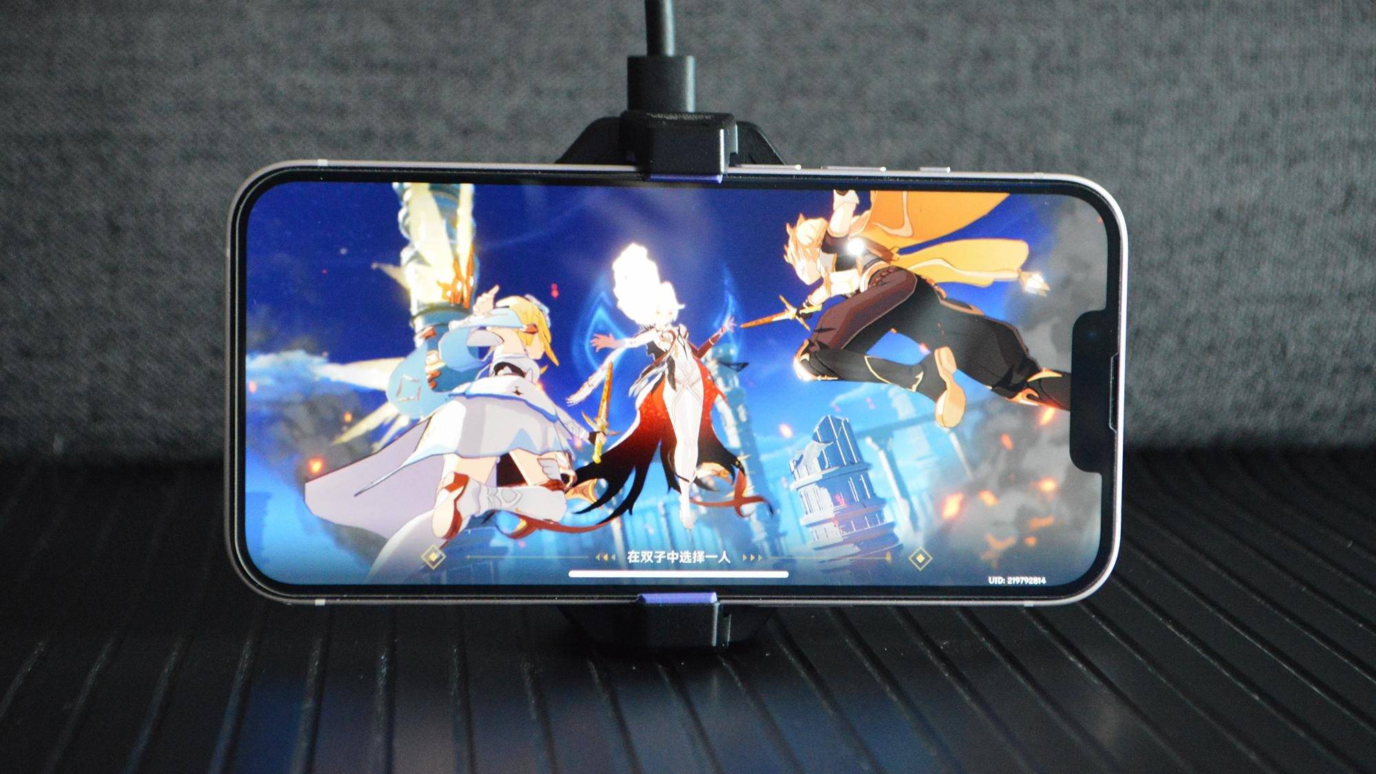 给手机配个"小冰箱" 黑鲨冰封制冷背夹3 pro评测_散热_原神_玩游戏