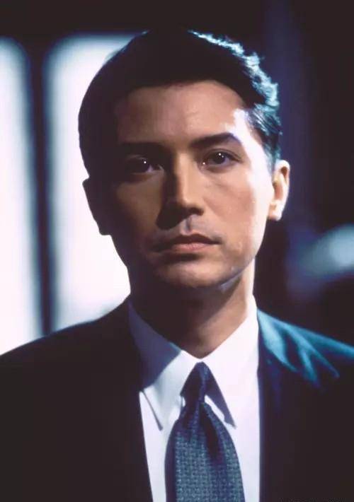 他是亚洲最美的男人,出演过奥斯卡最佳影片,却从未见过亲生父母_电影