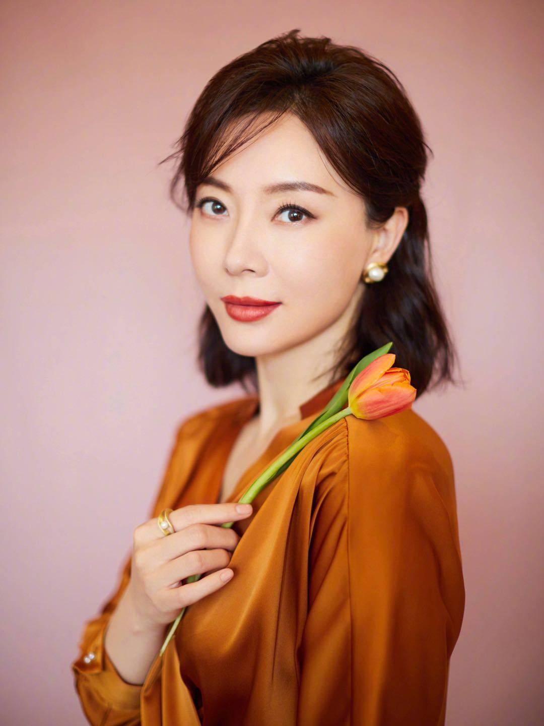 事业有成——陈数_女强人_身材修长_中国