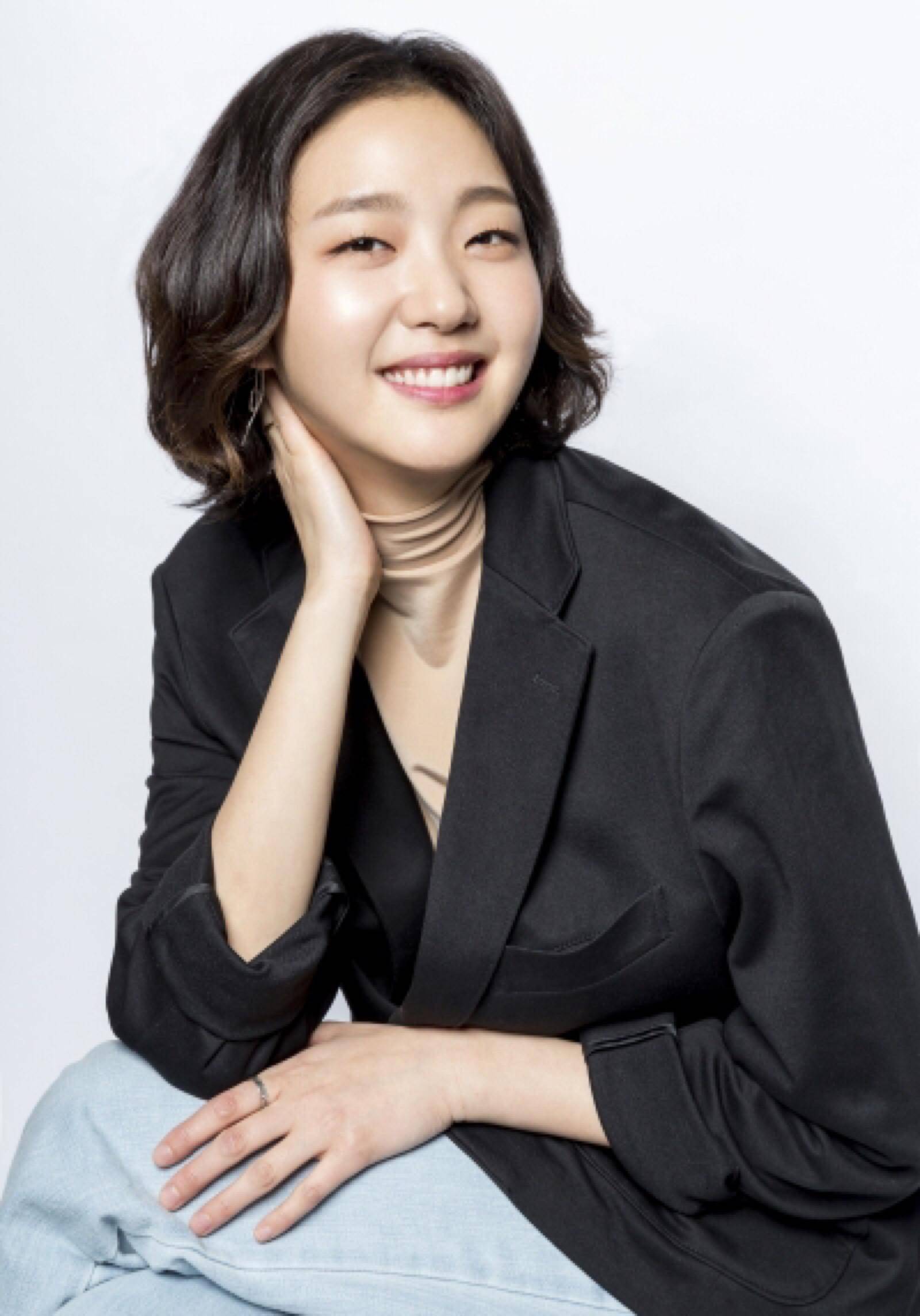 "出道即巅峰"的演员,金泰梨每部戏都超红她拍戏多