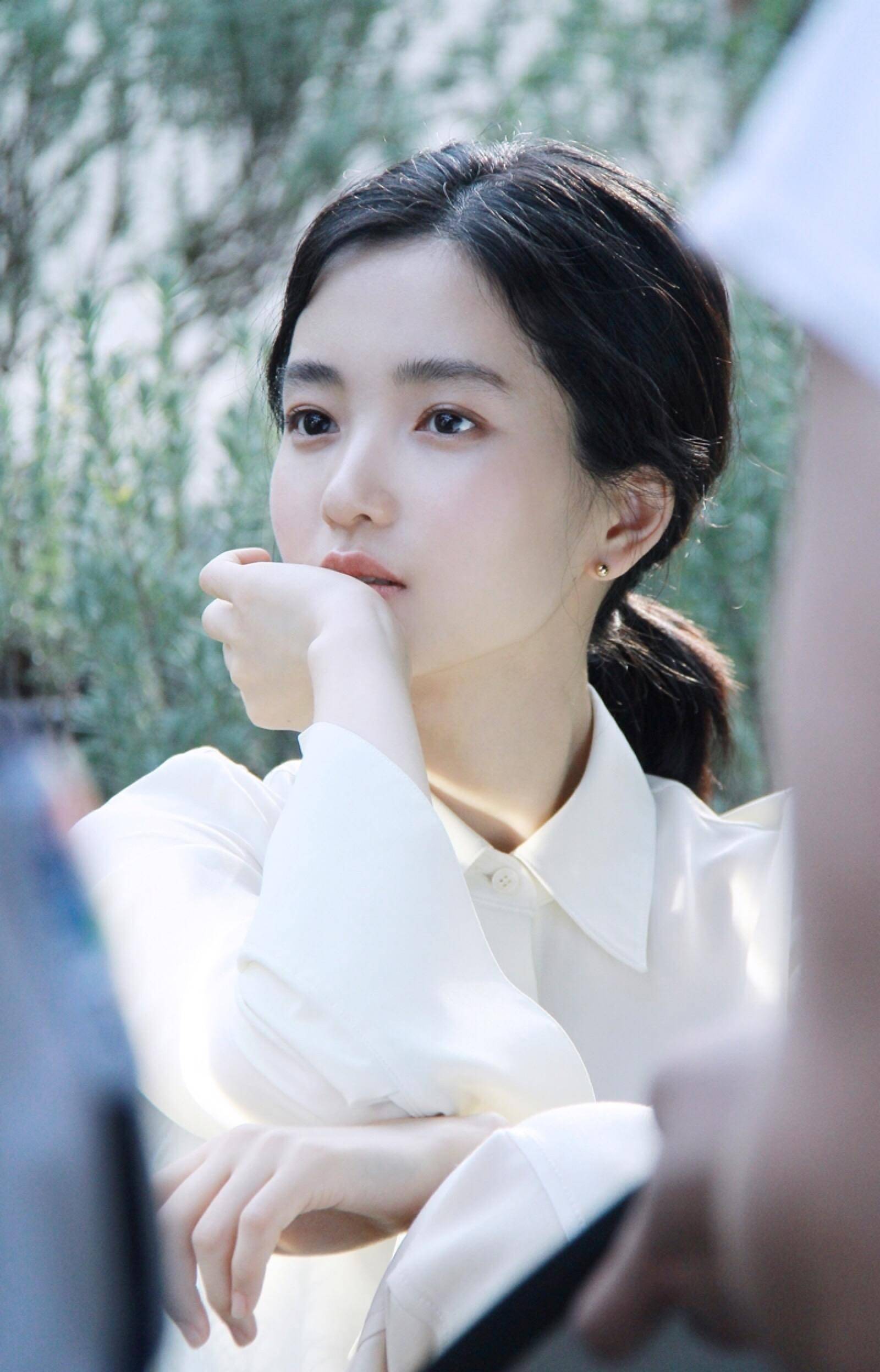 "出道即巅峰"的演员,金泰梨每部戏都超红她拍戏多