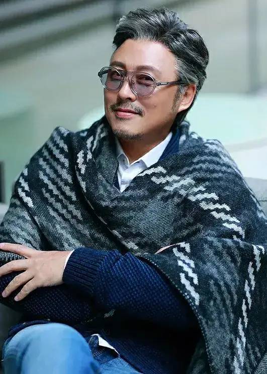 原创80年代的小鲜肉李云龙果然是十里八乡有名的大帅哥