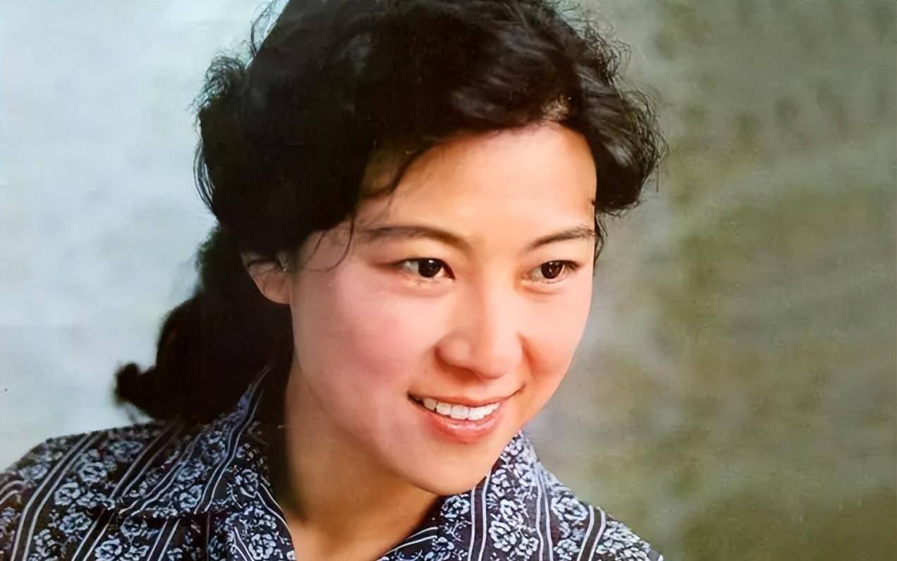 原创星空二号王愿意出演配角15年不依靠明星的母亲王在中年走红