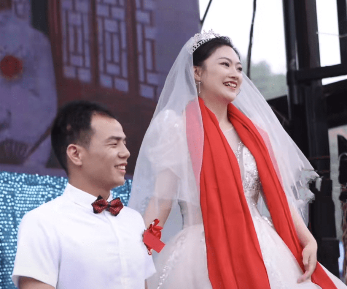 原创恭喜31岁无腿小伙杜亚甫结婚妻子貌美如花不要彩礼和车房