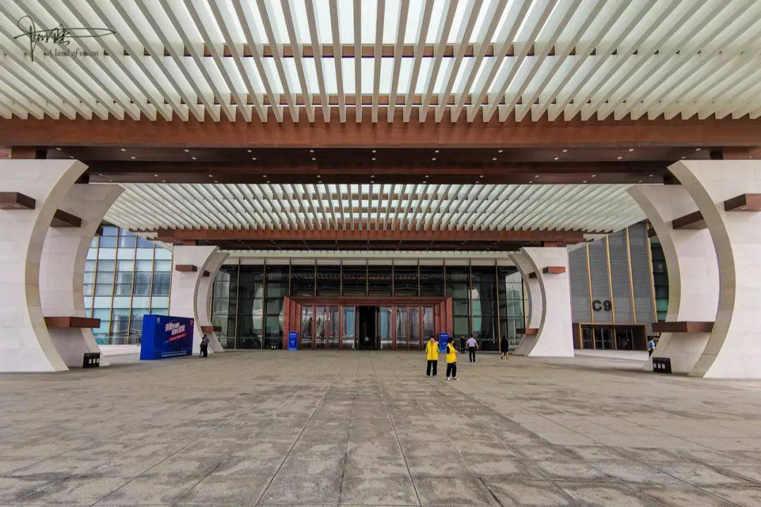 炎炎夏日,这个高大上的g20峰会体验馆也是相当冷清,门可罗雀_杭州