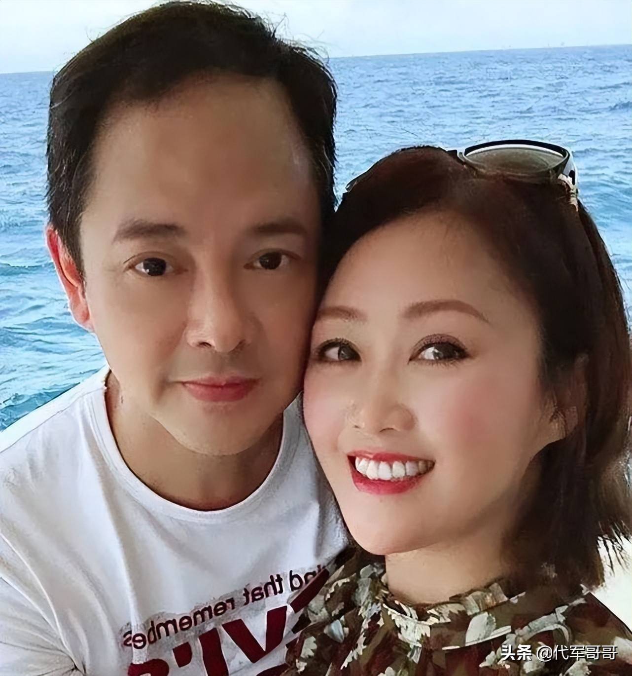 她曾是港姐季军嫁给大6岁男演员如今53岁却还美如少女