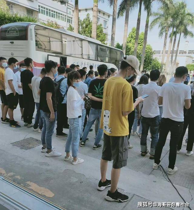 暑假工:时薪低至8元,中介说尽力了,打工者除了进厂还能去哪?