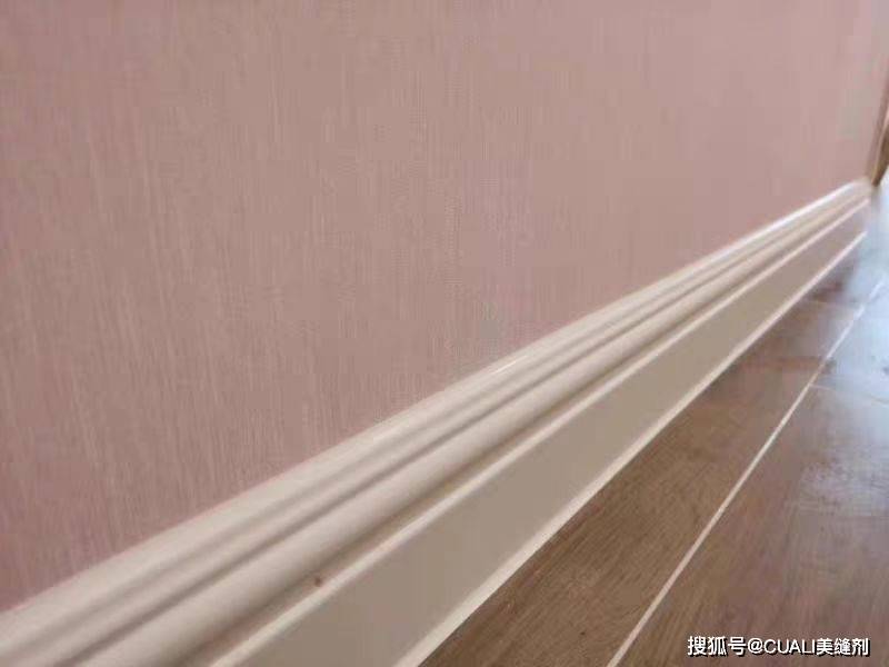 做好这个步骤就不怕墙纸翘起脱落了