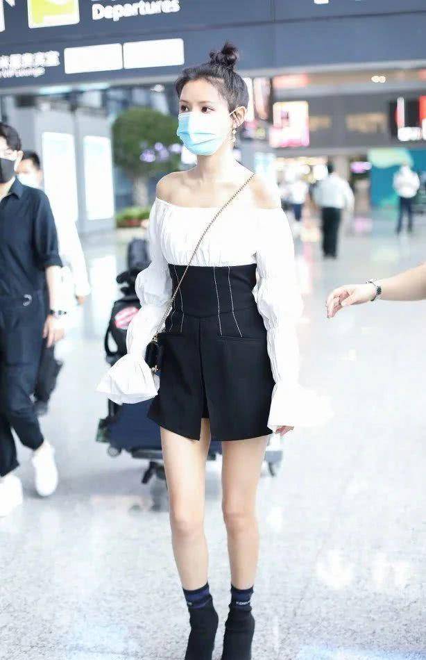 张予曦现身机场!