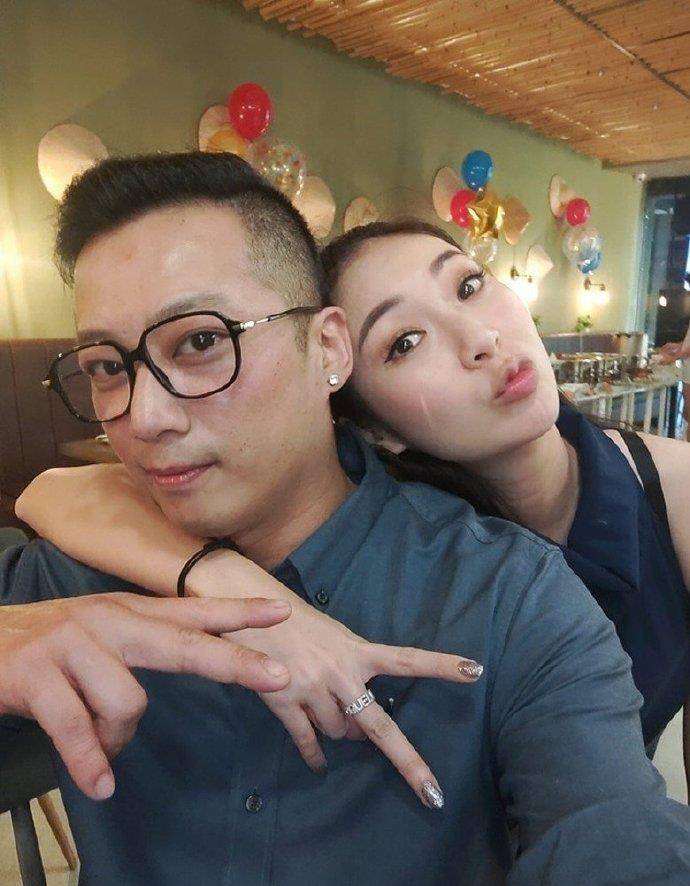 自爆老公不介意隆身材,39岁tvb女星嫁奶茶店老板_庄思敏_男友_香港