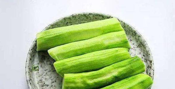 蔬菜中它叫 美人水 减少皱纹 延缓皮肤衰老 来了解下 丝瓜 里脊肉 维生素