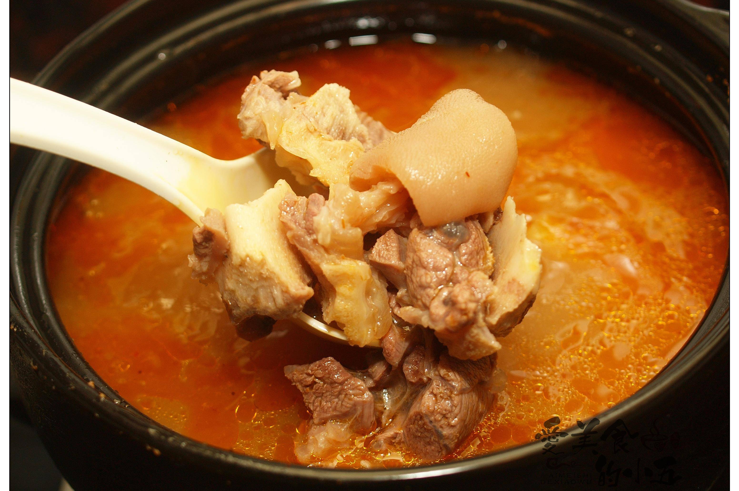 沙茶酱羊肉煲,带着浓浓的潮汕味道,有主食有蔬菜还有肉的一锅端_白