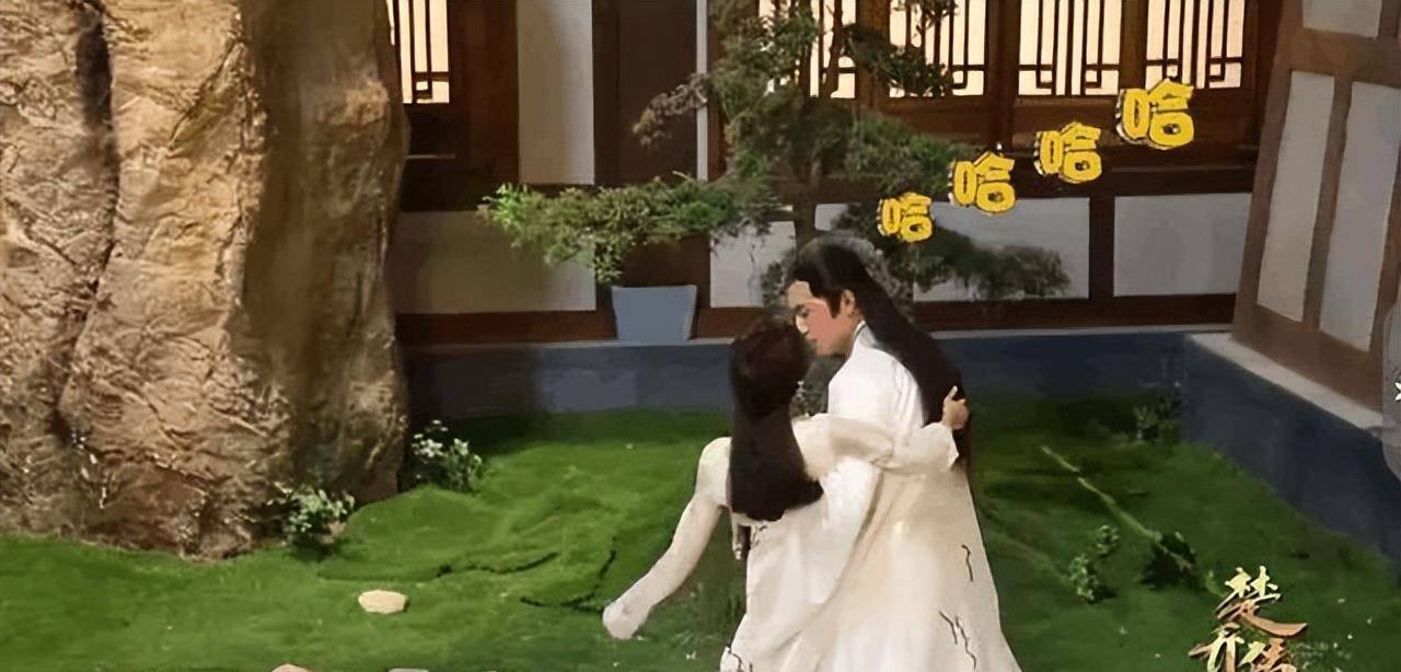 原创个个鹤立鸡群，却烦恼“长太高”，这10位男星的身高太不懂事