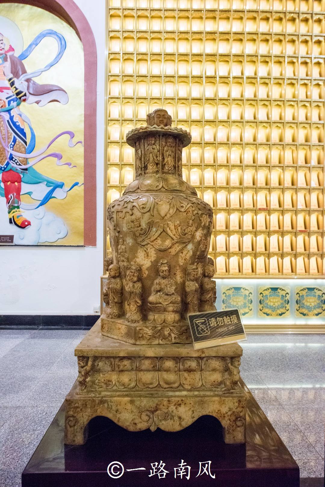 66米,重380吨的释迦牟尼锡青铜 坐像,也叫南山大佛.