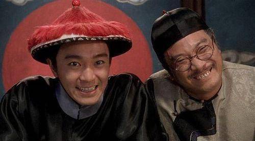 是《九品芝麻官》里的包有为;而吴孟达的存在,则是一次次地告诉我们