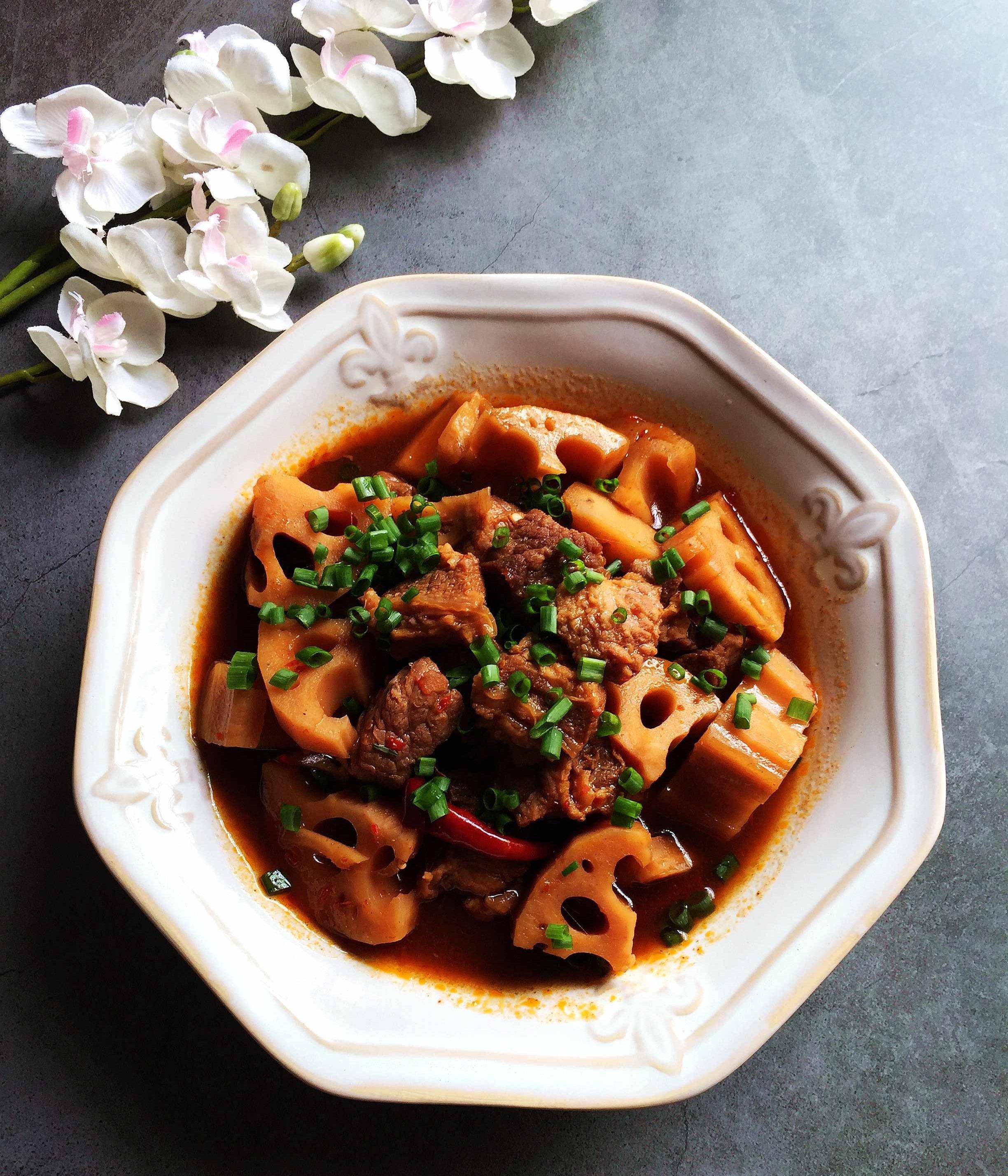 莲藕和它是绝配不加一滴油炖一炖营养又美味一周3回吃不腻