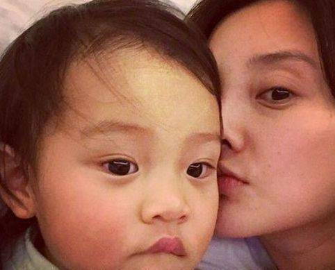 有种遗传叫生了个自己,戚薇蔡少芬没什么,看到高圆圆才是真的绝_杨幂