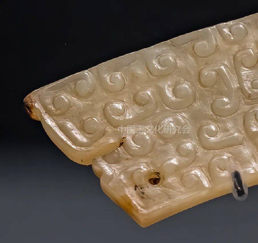 一组精美的战国玉璜——战国玉璜之特征_纹饰_形制_玉器