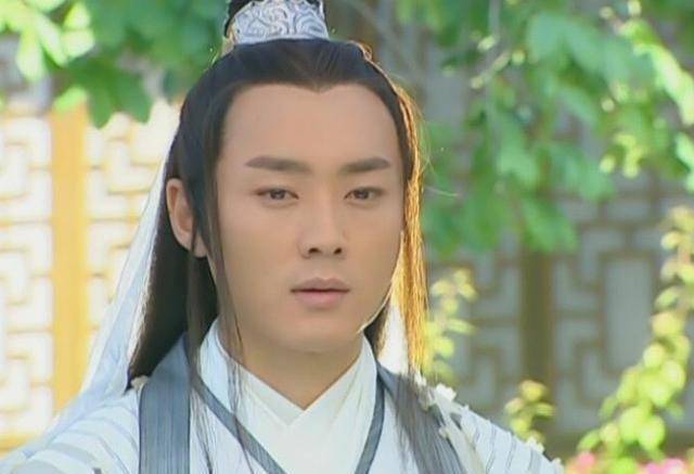 《陈情令》中他饰演了金光善的角色,很多人感叹时光是在太残忍,沈晓海