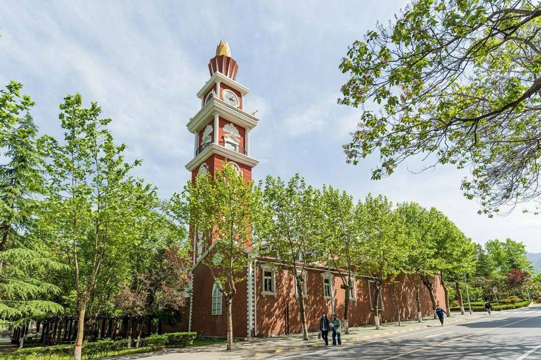 只为与你相遇我们做好一切准备敞开怀抱等着你西安翻译学院风景美丽
