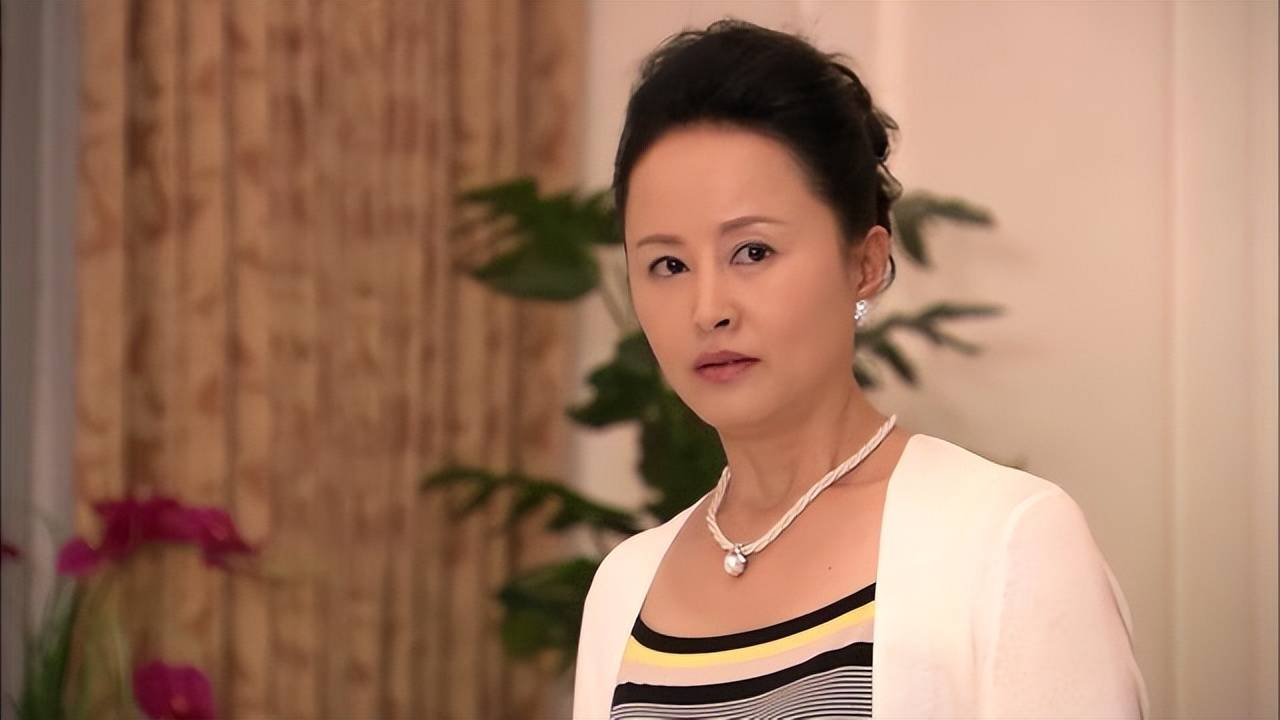 《回家的诱惑》对比林品如和"高珊珊":女人,尽量别做家庭主妇_洪世贤