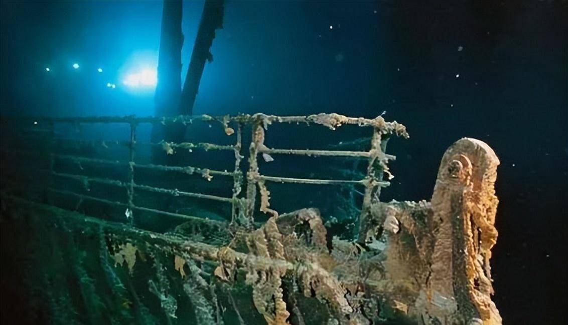 泰坦尼克号沉没海底这么久了为何无人去打捞专家碰也不敢碰