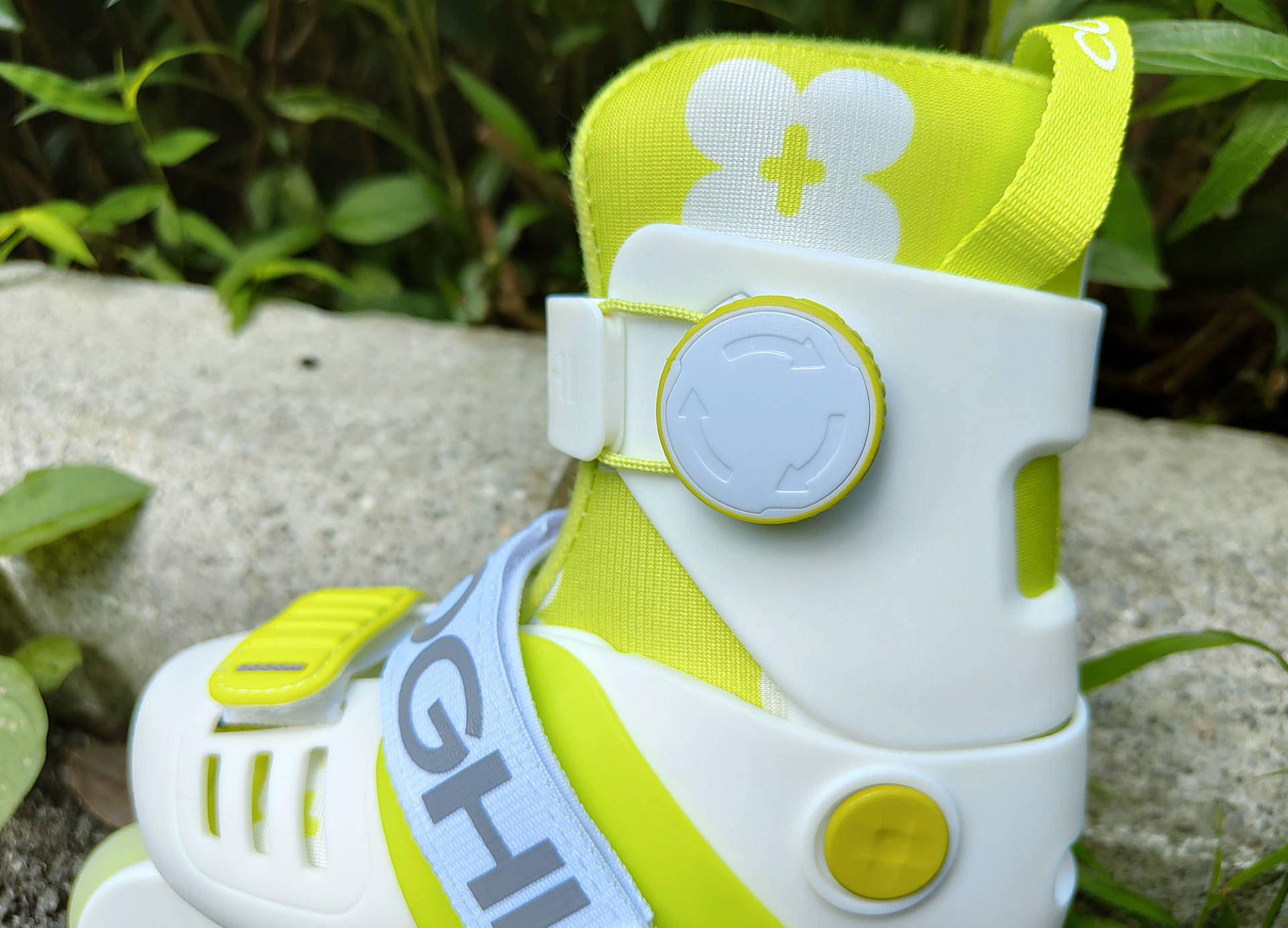 酷骑37岁儿童轮滑鞋r2使用体验初学者滑轮鞋舒适安全首选