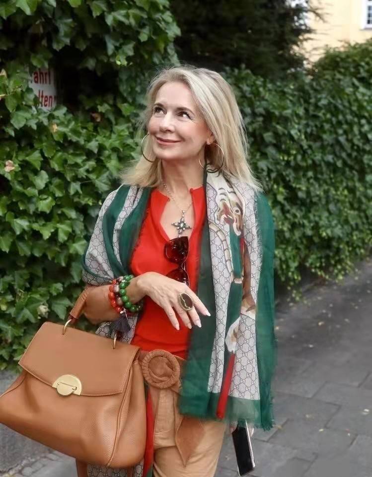 原创普通人变老后一定要像法国女人一样打扮自己活到老优雅到老