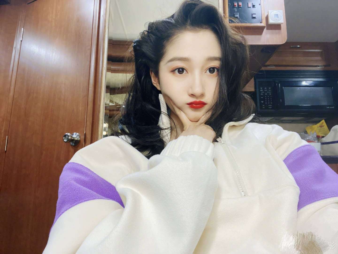 王牌收官关晓彤发"小作文",看了她的字迹后,不愧是北电学霸_个人_账号