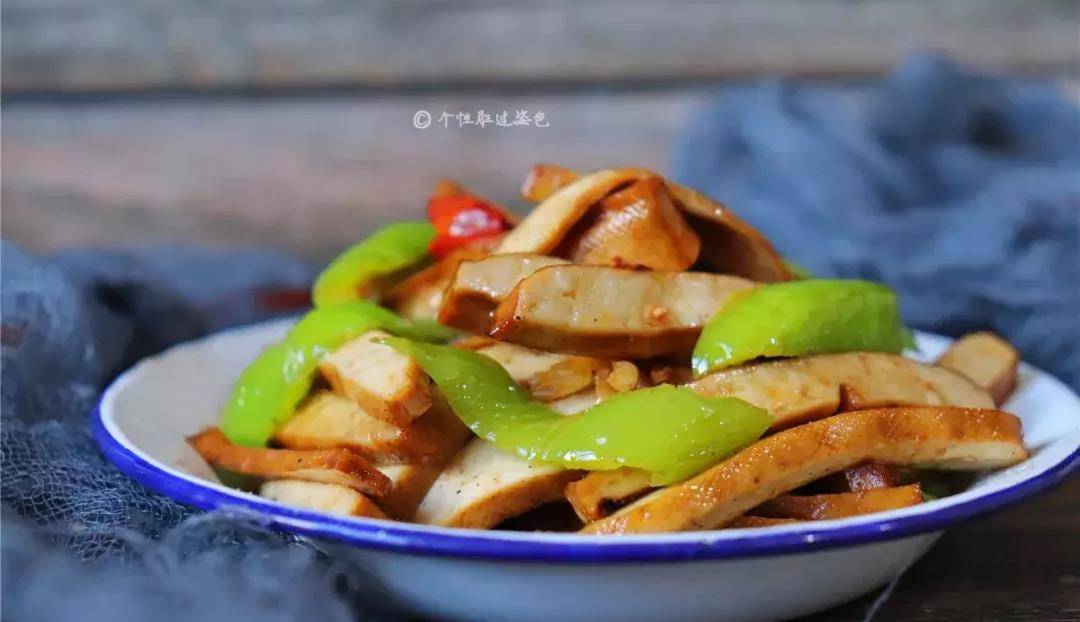 原创青椒豆干下饭抖音点赞100w的美食搭配真的好吃