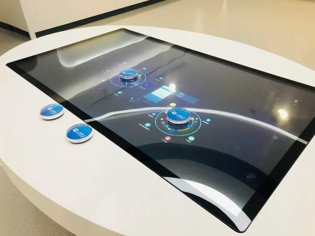 触摸一体机点亮智慧展厅彰显企业实力