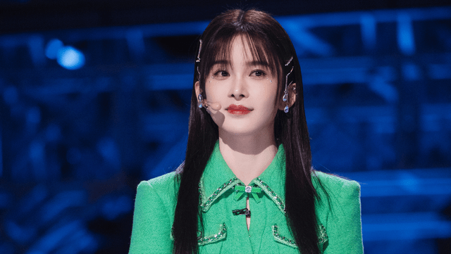 相较于赵樱子的"努力营业",胡杏儿的"得不偿失"其实是犯糊涂了,因为在