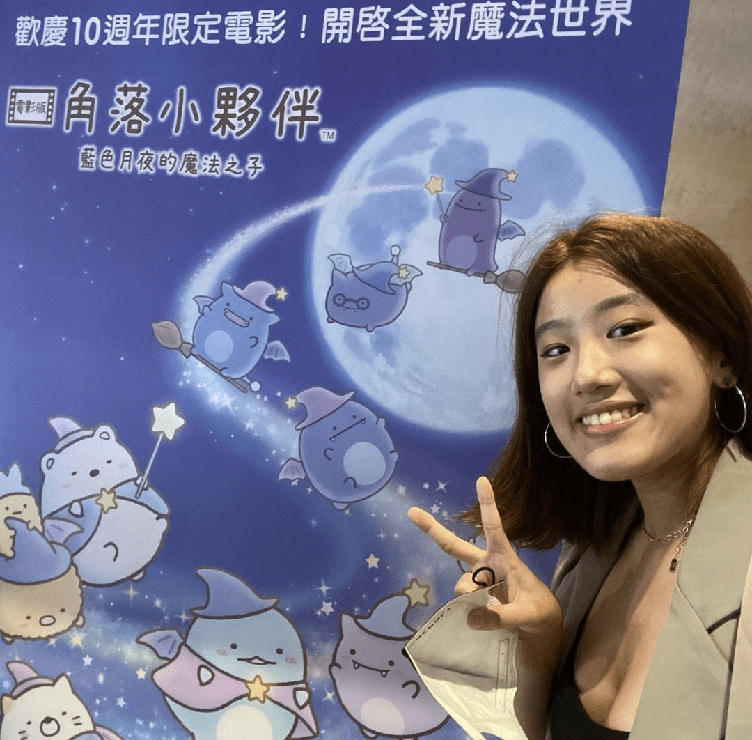 助力女儿进娱乐圈?贾静雯母女同台似同龄人